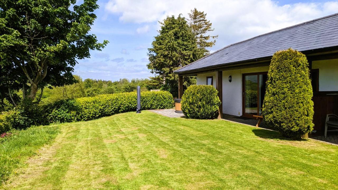 Laurel - Pet-Friendly Cottage With Indoor Pool, Hot Tub & Panoramic Snowdonia Views Colwyn Bay Exterior photo
