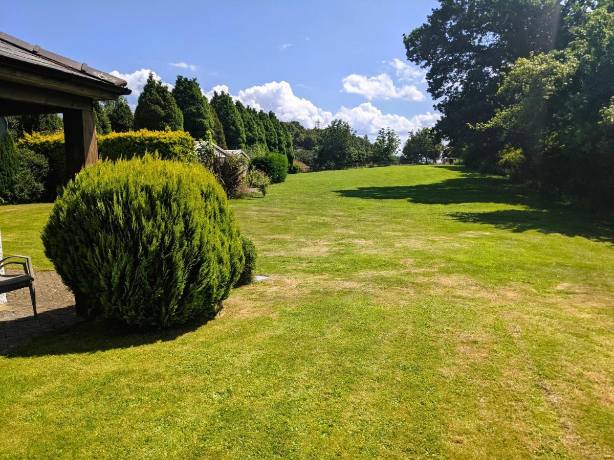 Laurel - Pet-Friendly Cottage With Indoor Pool, Hot Tub & Panoramic Snowdonia Views Colwyn Bay Exterior photo
